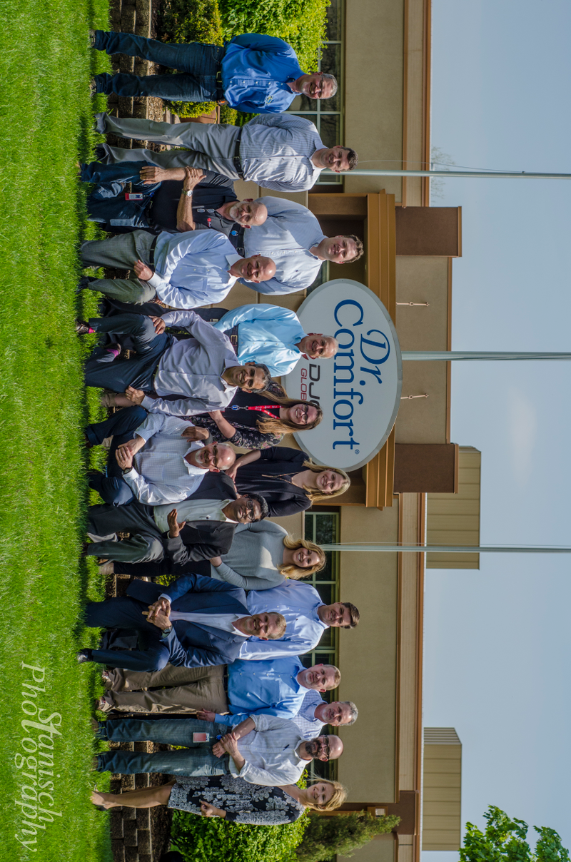 Illustration for article titled Team Group Photo